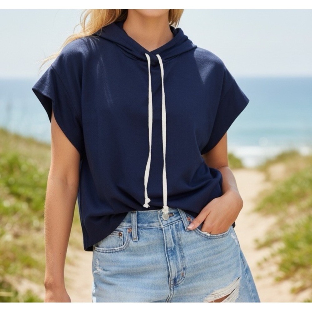 NWT Fifteen Twenty Short Sleeve Hoodie Size S Navy Relaxed Soft Stretch